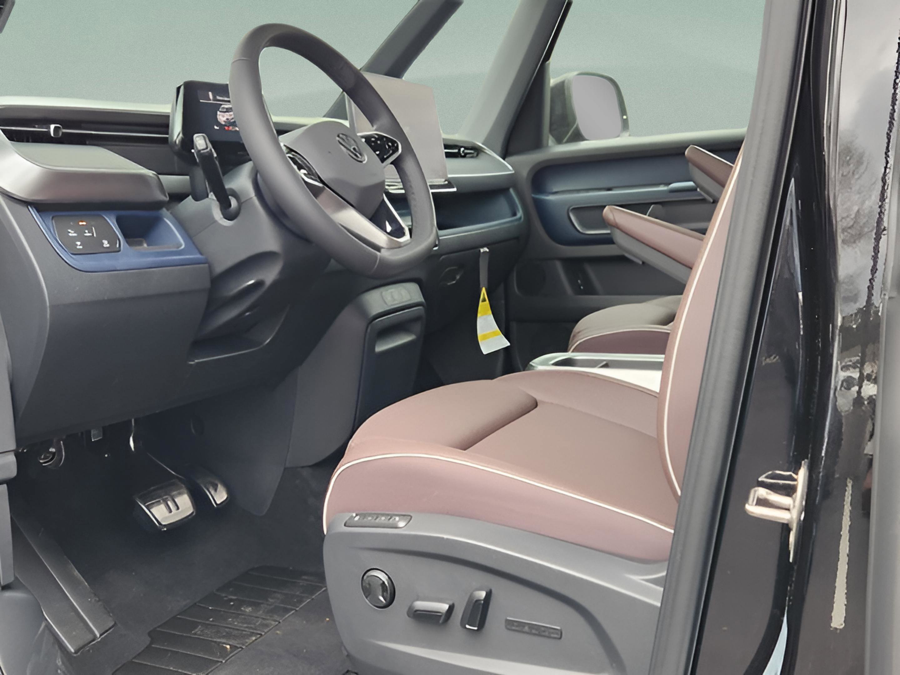 New 2025 Volkswagen ID. Buzz Pro S image 10