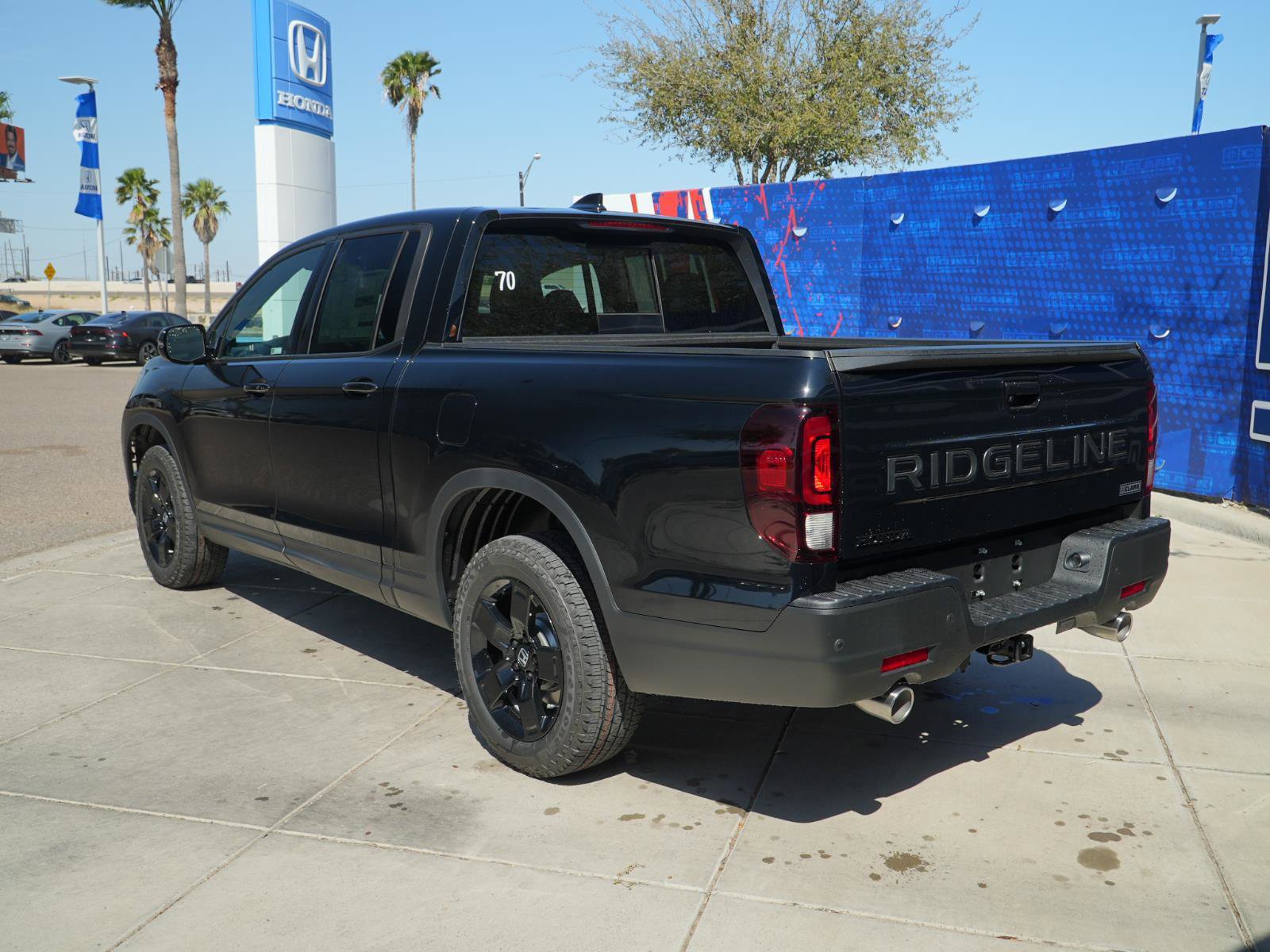 New 2026 Honda Ridgeline Black Edition image 9