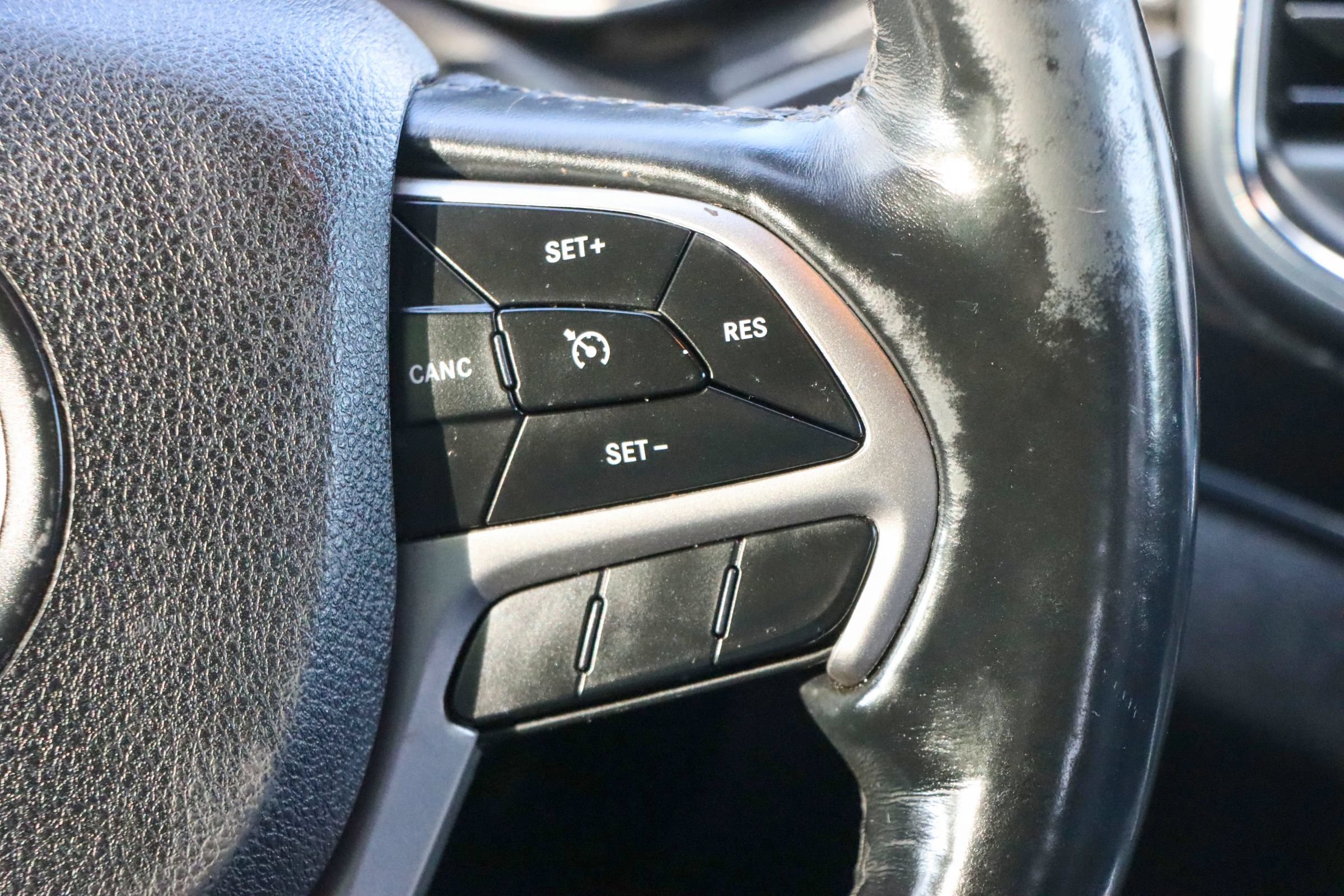 Used 2018 Jeep Grand Cherokee Limited RWD image 29