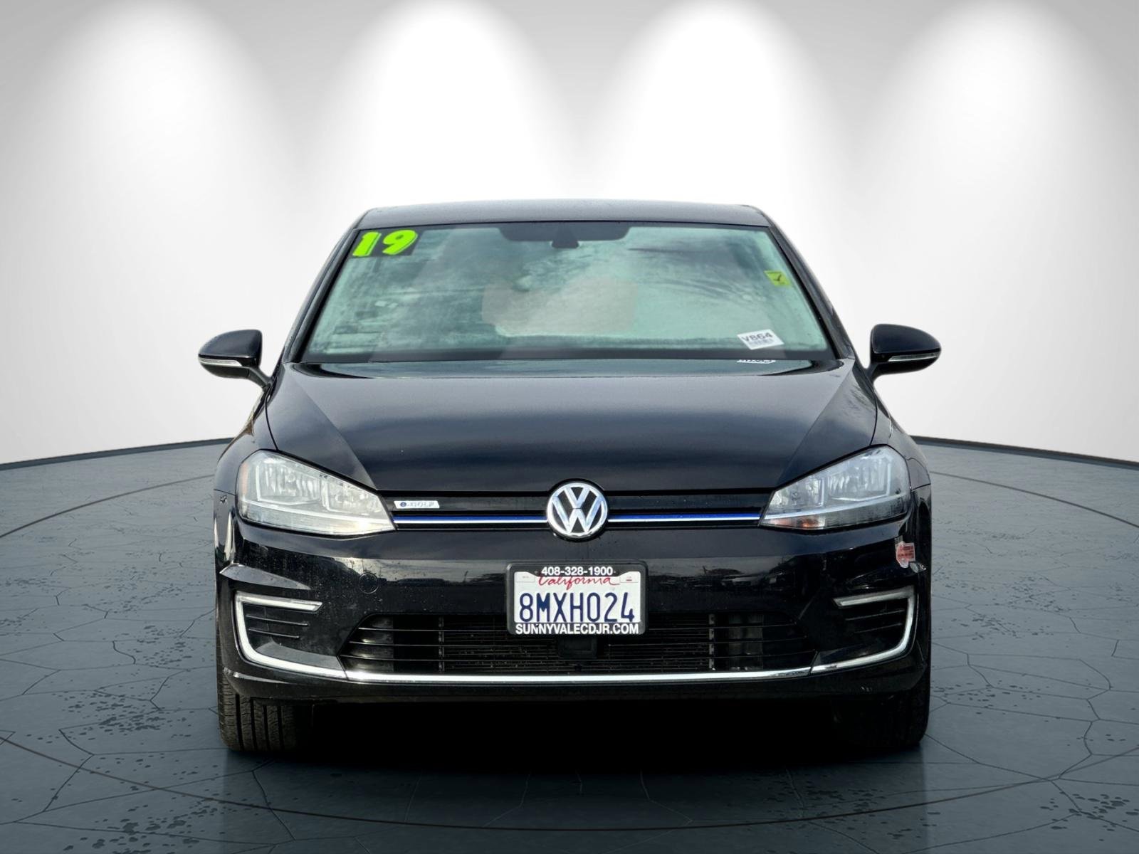Used 2019 Volkswagen e-Golf SE w/ Driver Assistance Package image 9