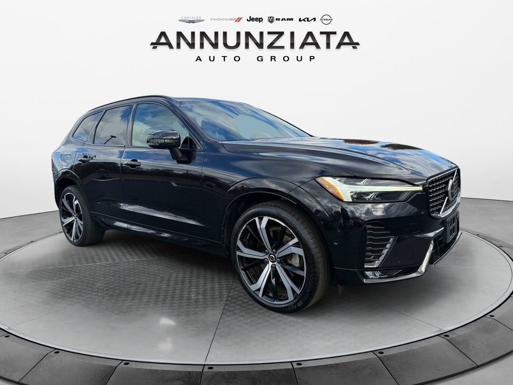Used 2023 Volvo XC60 B6 Ultimate w/ Protection Package Premier image 7