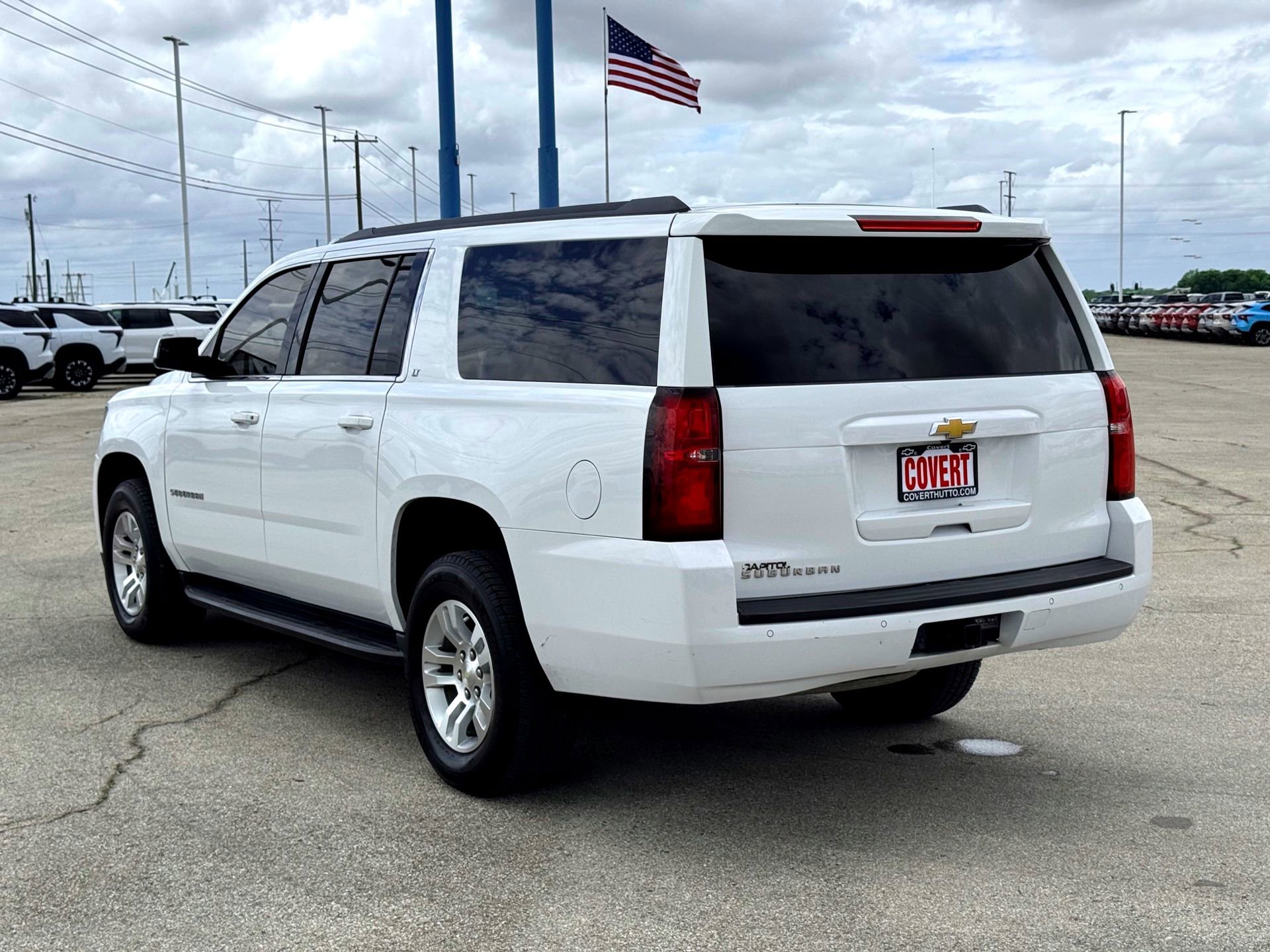 Used 2018 Chevrolet Suburban LT RWD image 9
