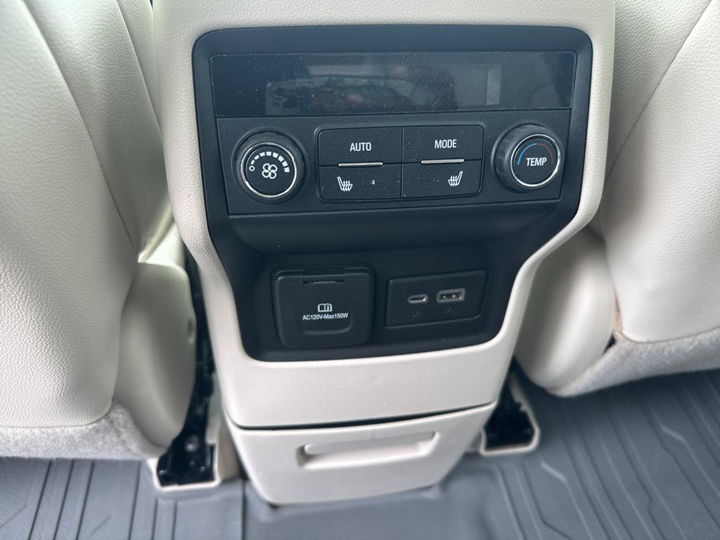 Used 2020 GMC Acadia Denali w/ Denali Ultimate Package AWD/4WD image 31