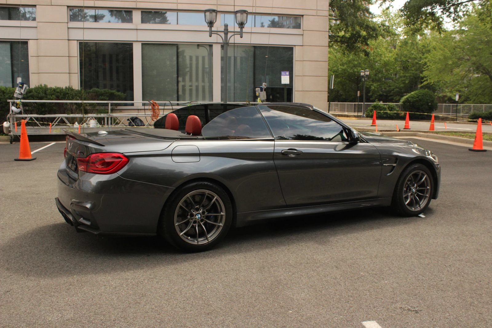Used 2018 BMW M4 Convertible RWD image 7
