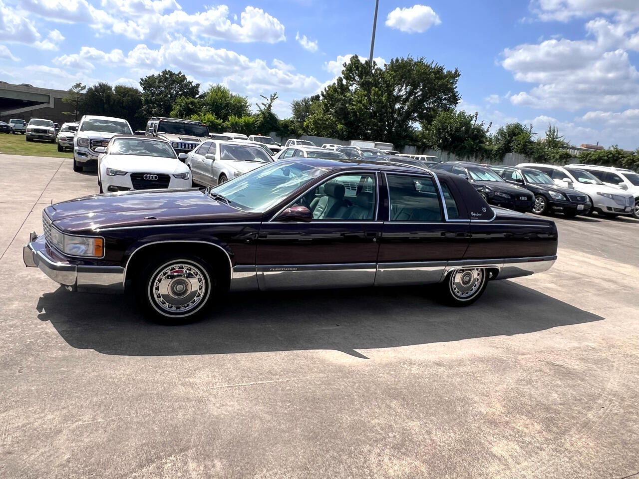 Used 1996 Cadillac Fleetwood Brougham image 17