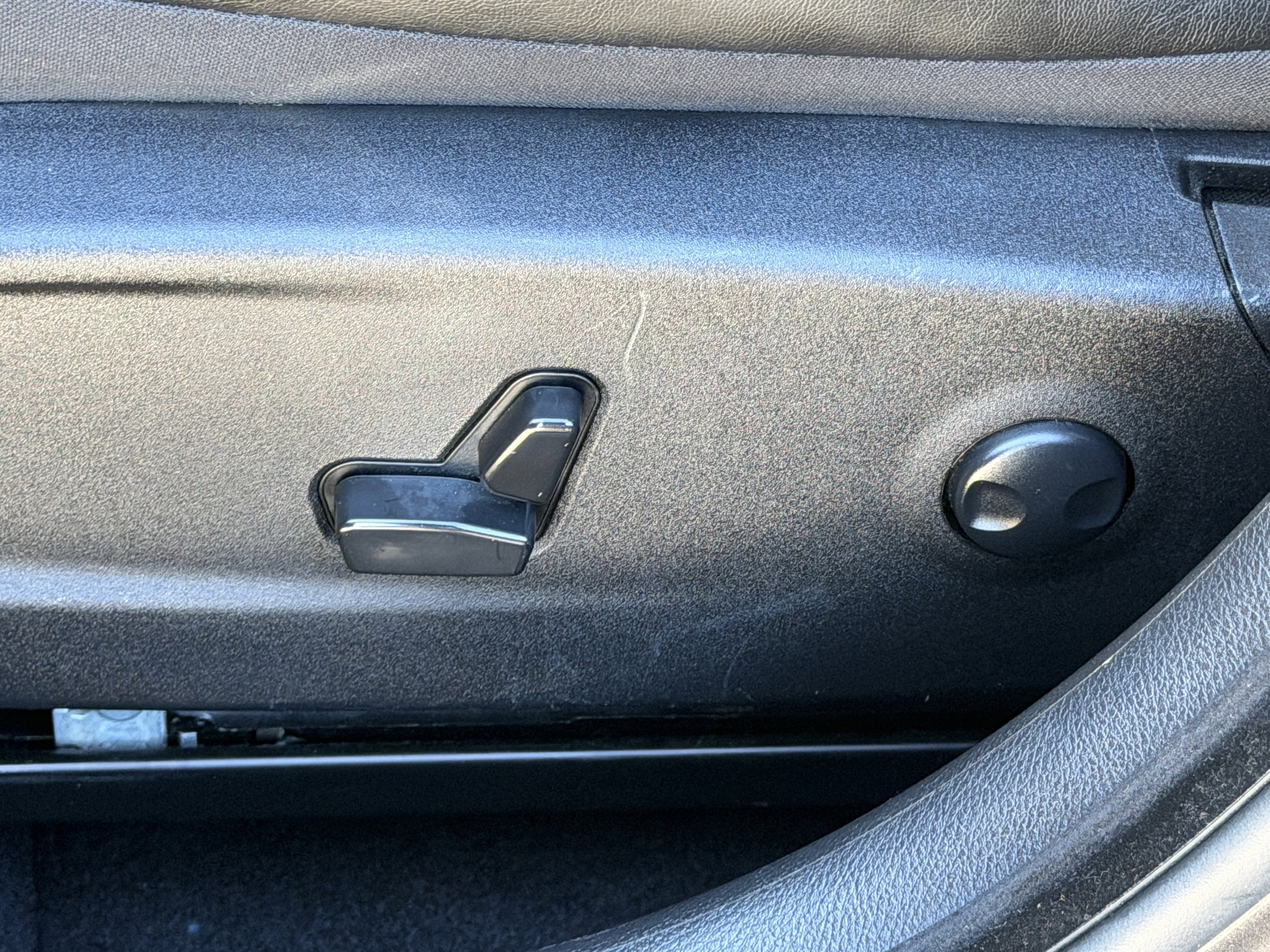 Certified 2023 Chrysler 300 Touring L w/ Popular Equipment Group image 22