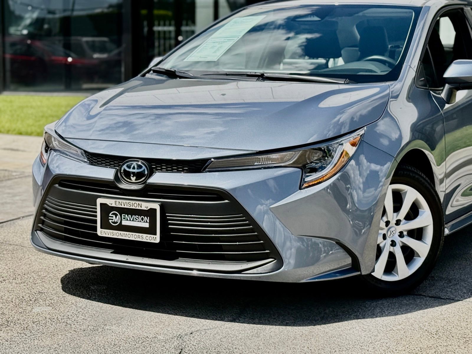 Used 2026 Toyota Corolla LE w/ Carpet Mat Package (TMS) image 3