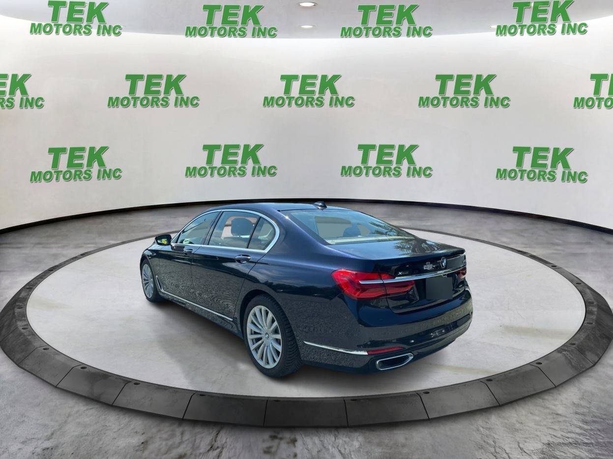 Used 2019 BMW 740i xDrive w/ Executive Package AWD/4WD image 2