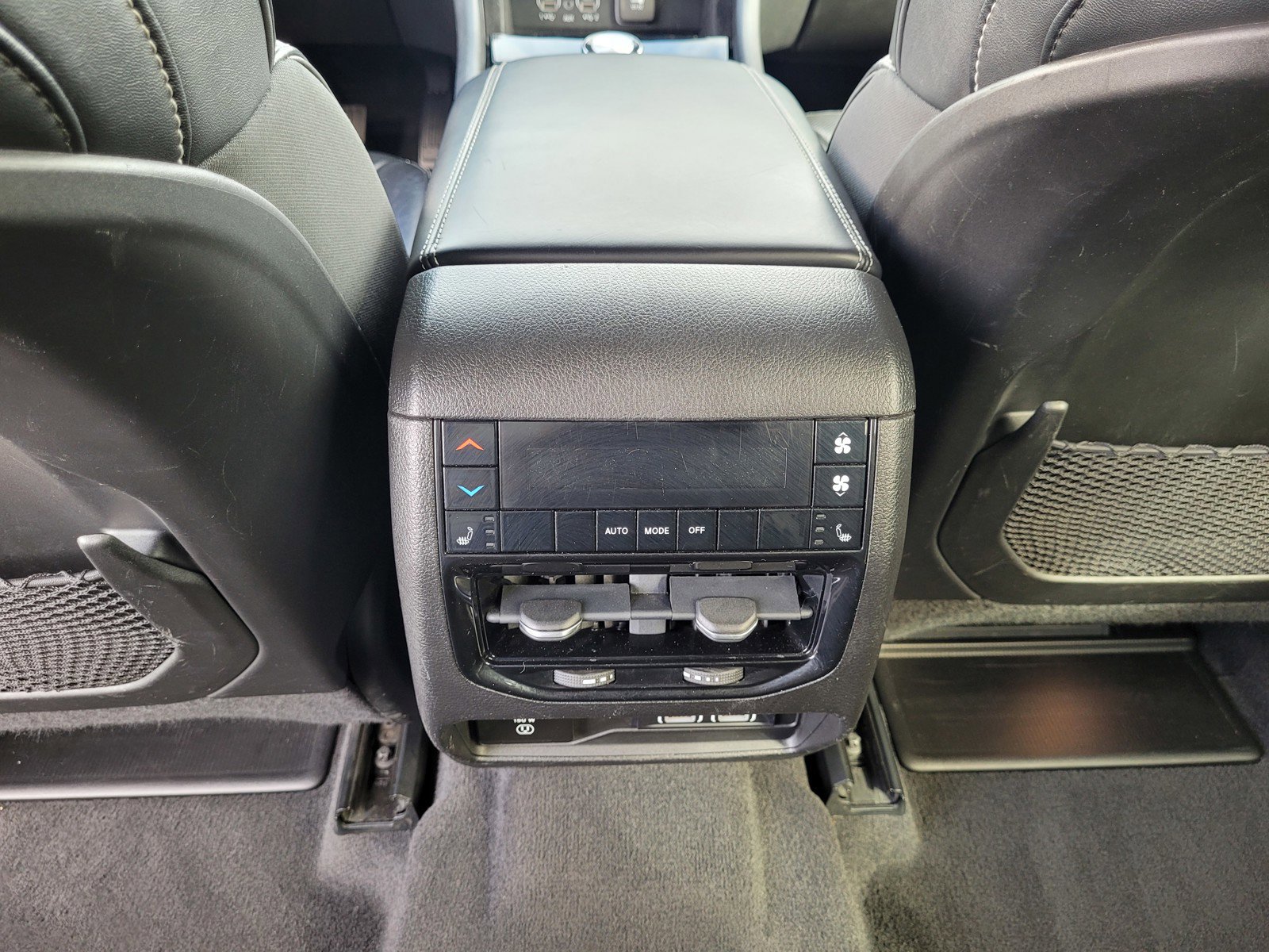 Used 2022 Jeep Grand Cherokee L Overland RWD image 15