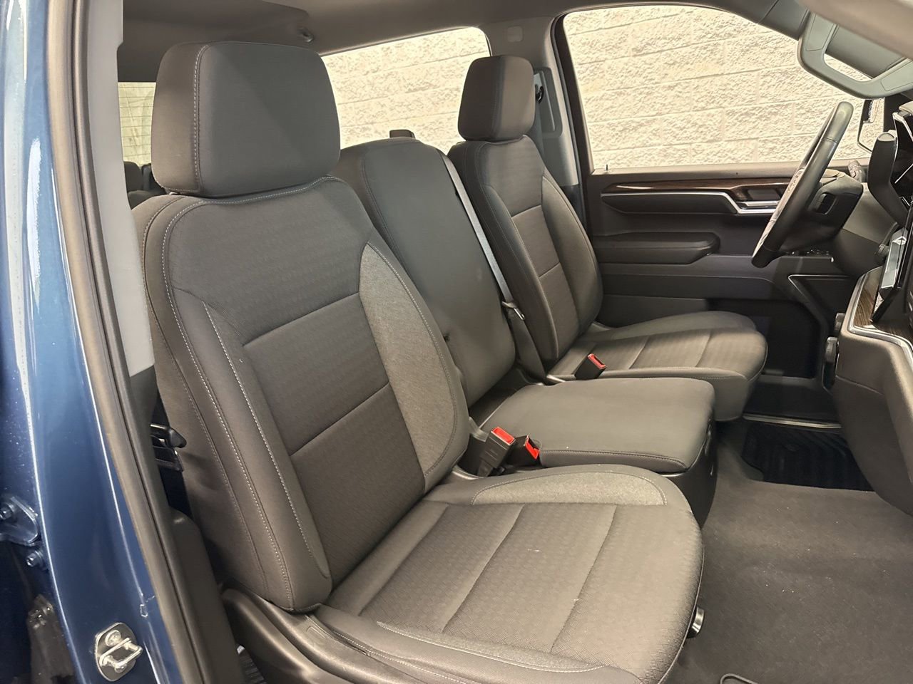 Used 2024 Chevrolet Silverado 1500 LT image 47