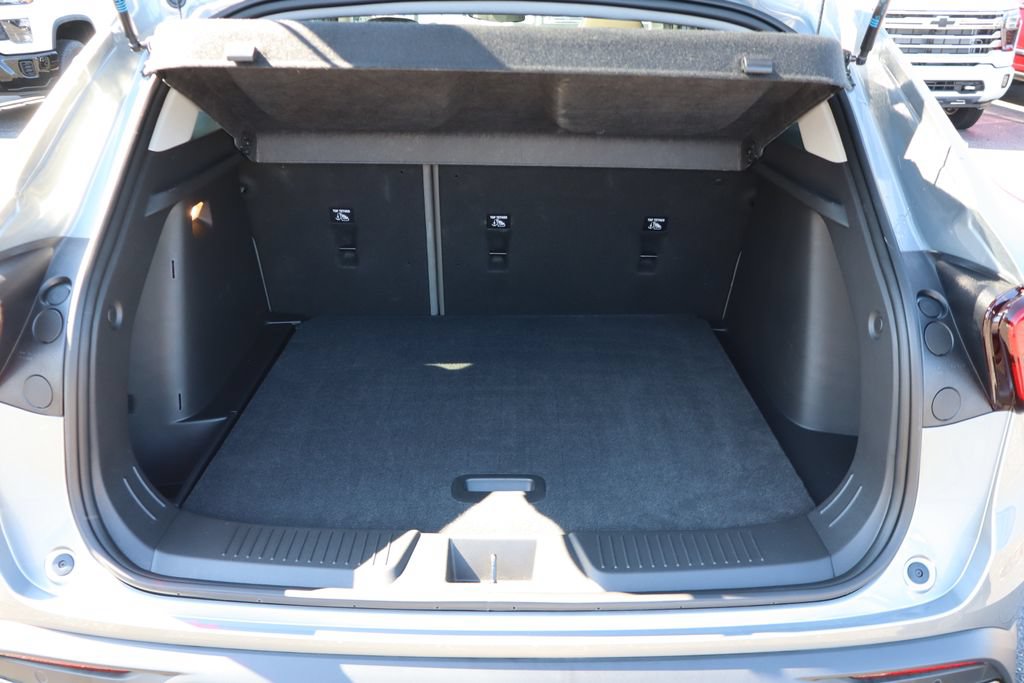 Used 2025 Chevrolet Trax ACTIV w/ Sunroof Package FWD image 25