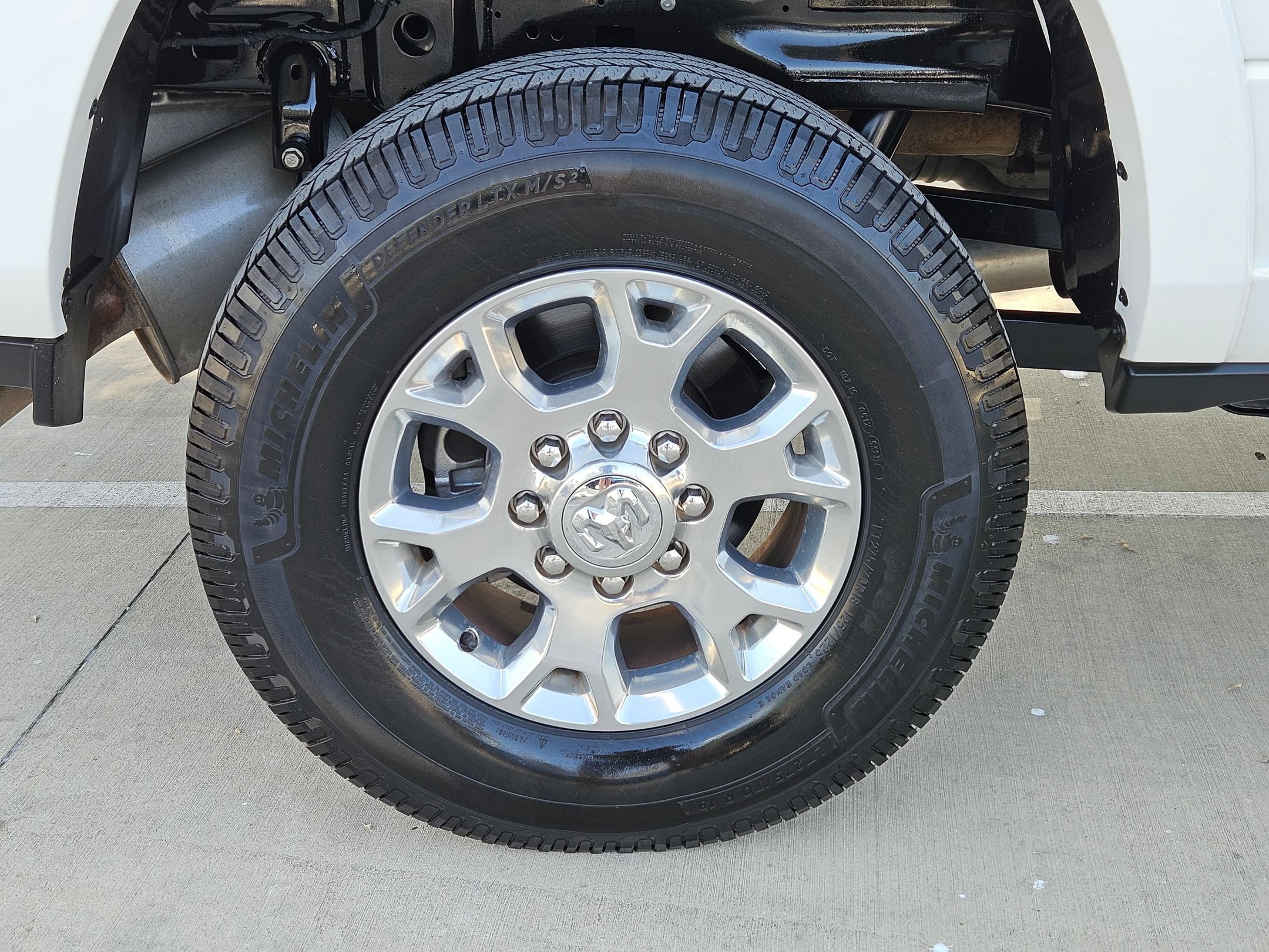 Used 2019 RAM 2500 Laramie AWD/4WD image 32