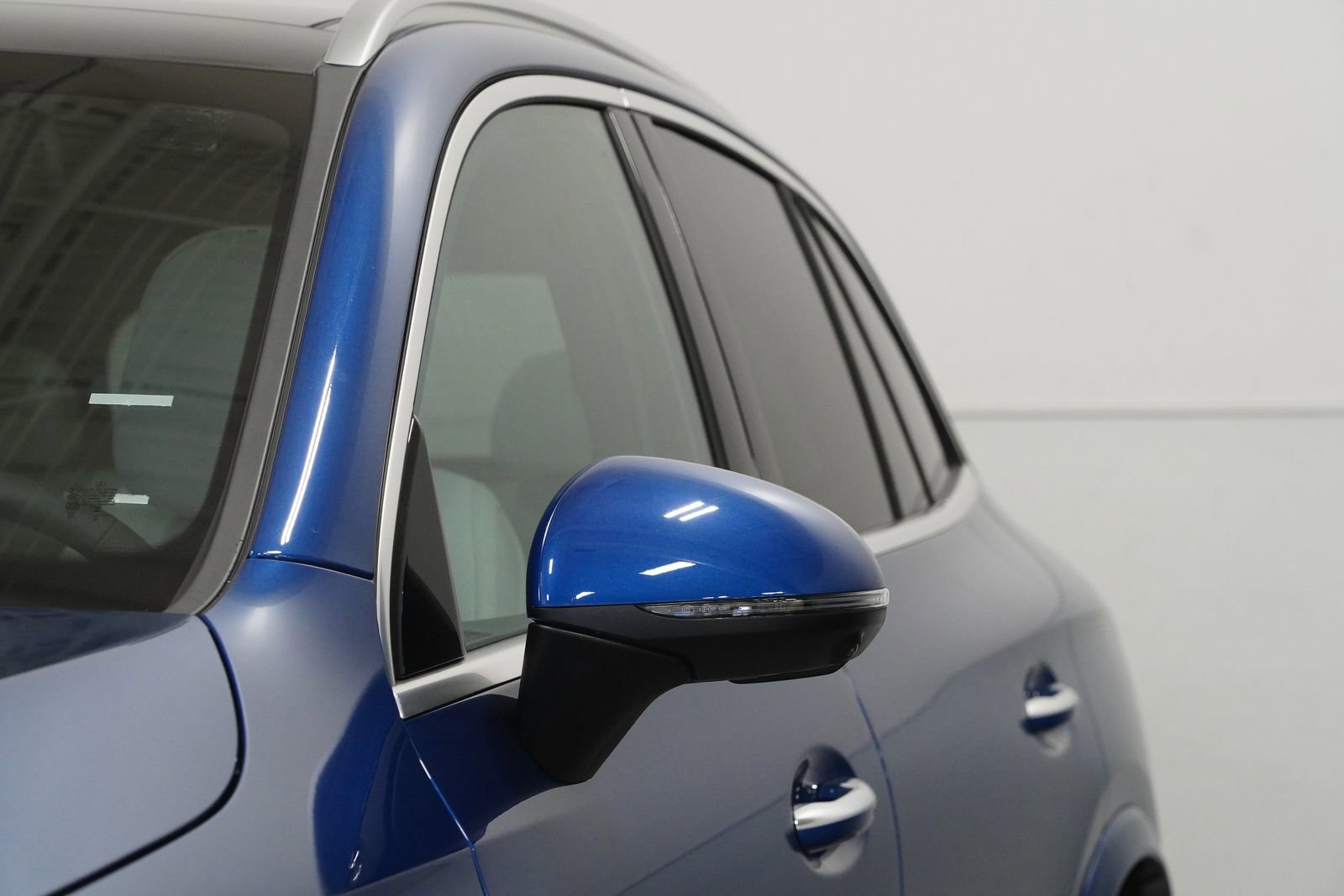 New 2026 Mercedes-Benz GLC 300 4MATIC image 9