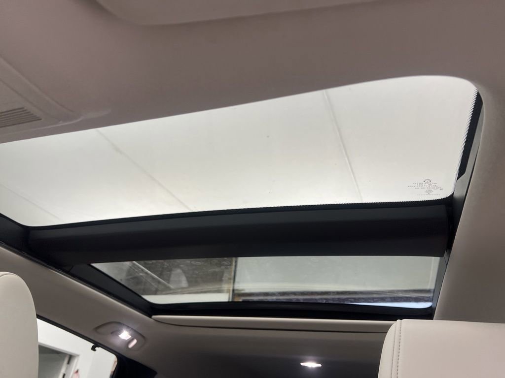 Used 2024 MAZDA CX-90 Plug-In Hybrid w/ Premium Plus image 12