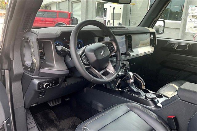 New 2025 Ford Bronco Badlands image 6