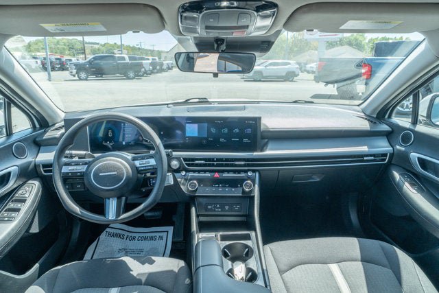 Used 2025 Hyundai Sonata SEL FWD image 32