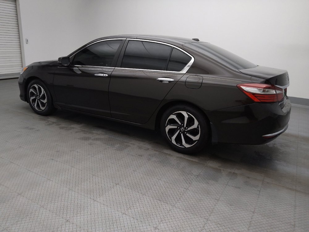 Used 2017 Honda Accord EX image 3