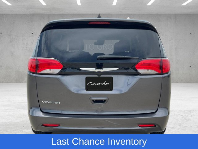 Used 2023 Chrysler Voyager LX FWD image 15