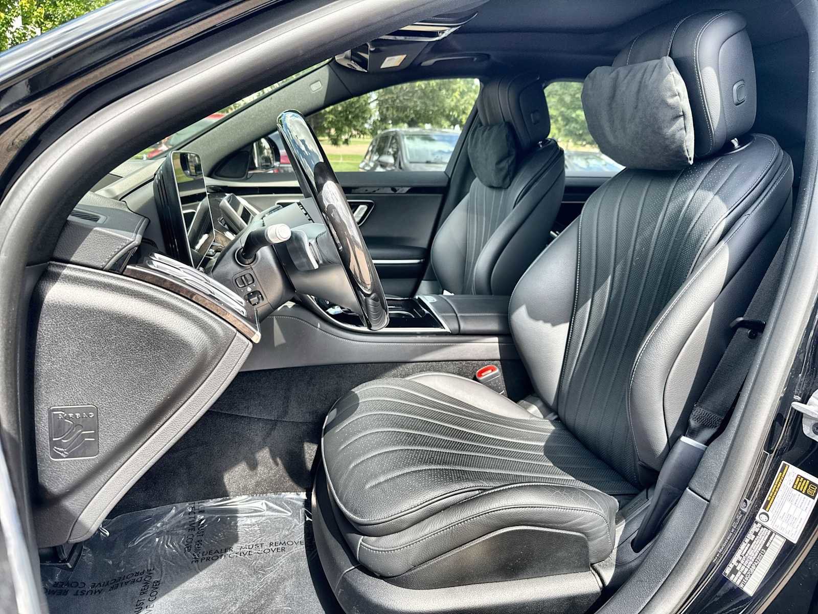 Used 2023 Mercedes-Benz S 580 4MATIC Sedan image 3