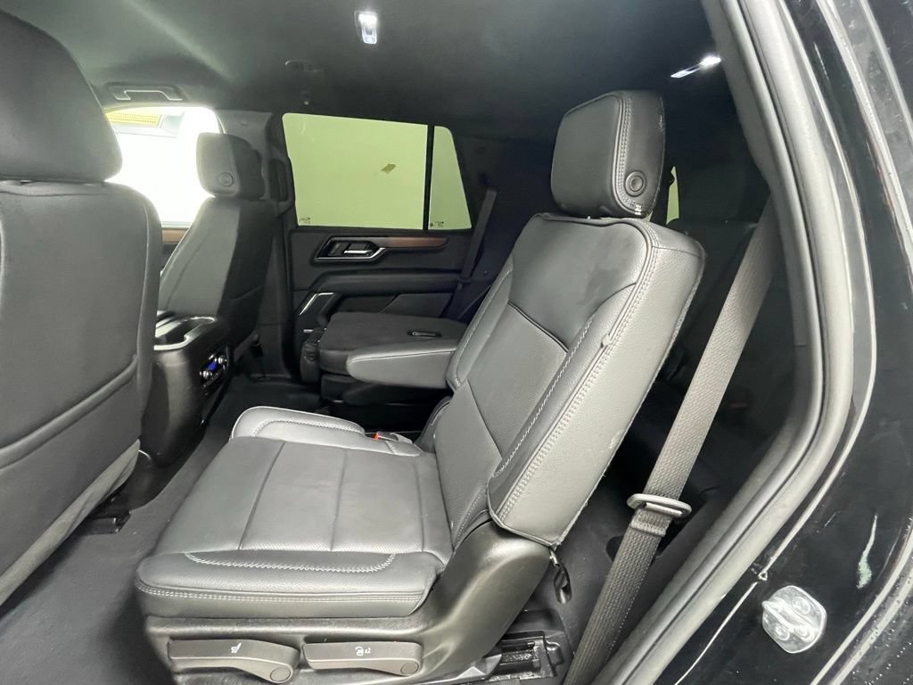 Used 2025 GMC Yukon Denali AWD/4WD image 11