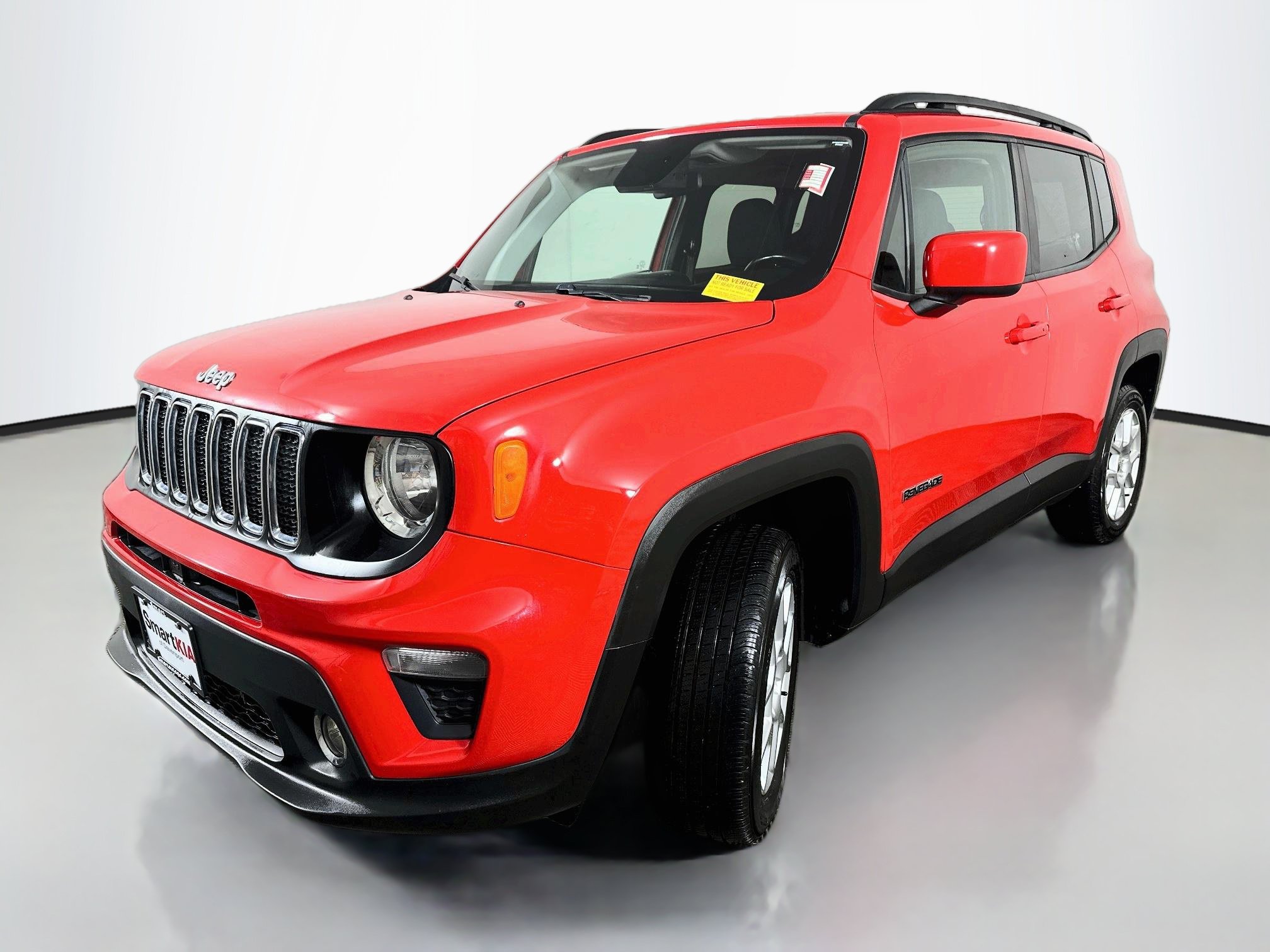 Used 2020 Jeep Renegade Latitude w/ Cold Weather Group AWD/4WD image 3