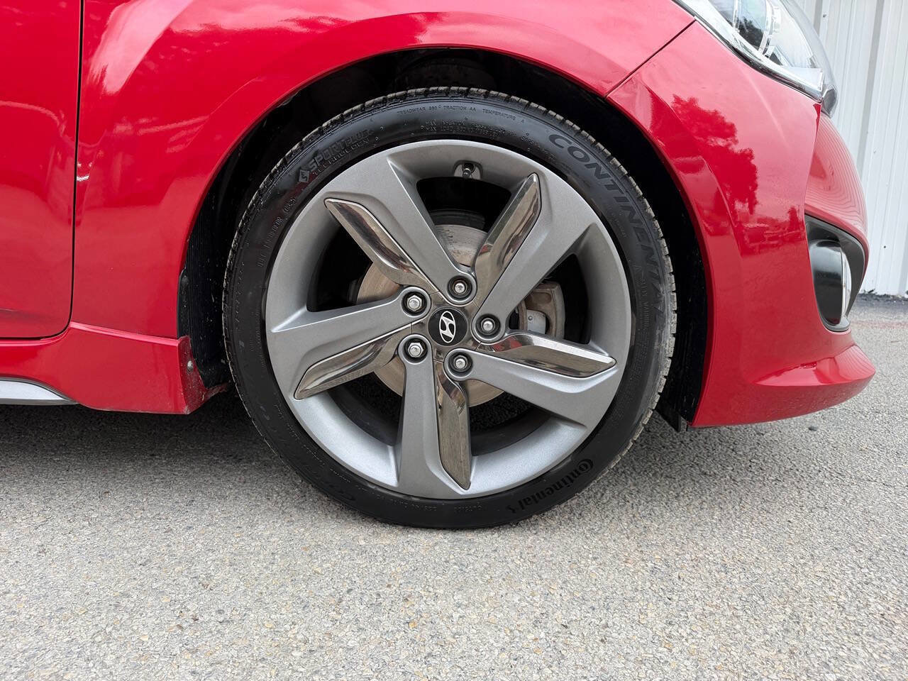Used 2015 Hyundai Veloster Turbo w/ Option Group 04 FWD image 35
