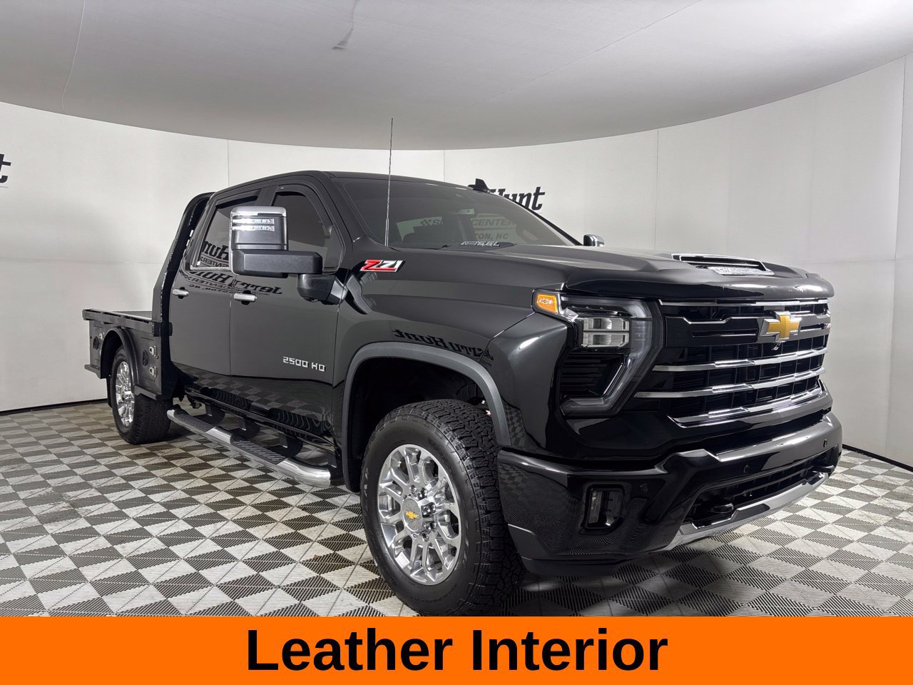 Used 2025 Chevrolet Silverado 2500 LT w/ Z71 Chrome Sport Edition AWD/4WD image 4