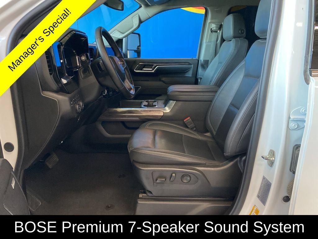 Used 2025 Chevrolet Silverado 2500 LTZ w/ LTZ Convenience Package AWD/4WD image 11