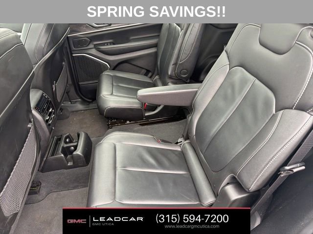 Used 2023 Jeep Grand Cherokee L Limited w/ Black Appearance Package image 22