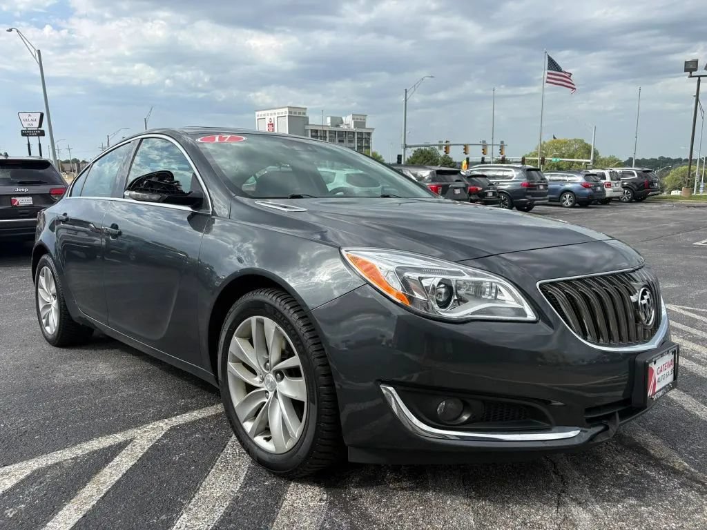 Used 2017 Buick Regal Premium w/ Driver Confidence Package #1 AWD/4WD image 7