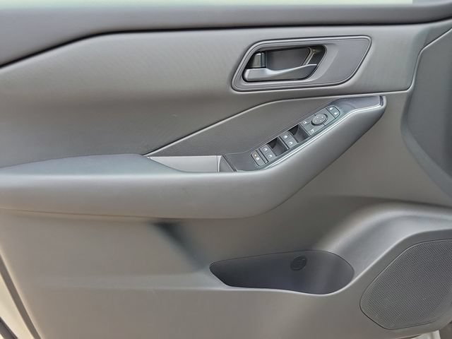 Certified 2025 Nissan Rogue S AWD/4WD image 23