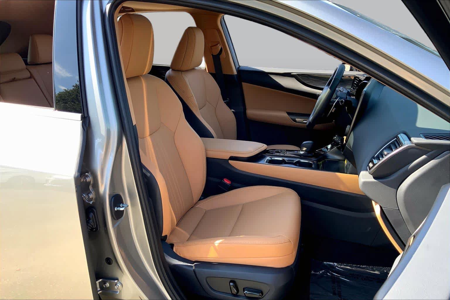 Certified 2026 Lexus NX 350 AWD w/ Accessory Package (2T) image 9