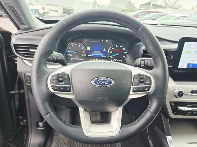 Used 2023 Ford Explorer XLT w/ Equipment Group 202A image 18