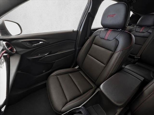 Used 2025 Chevrolet Trax RS w/ Driver Confidence Package FWD image 23
