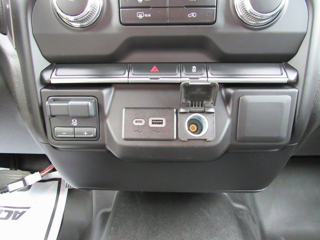 Used 2023 GMC Sierra 2500 Pro w/ Convenience Package image 22