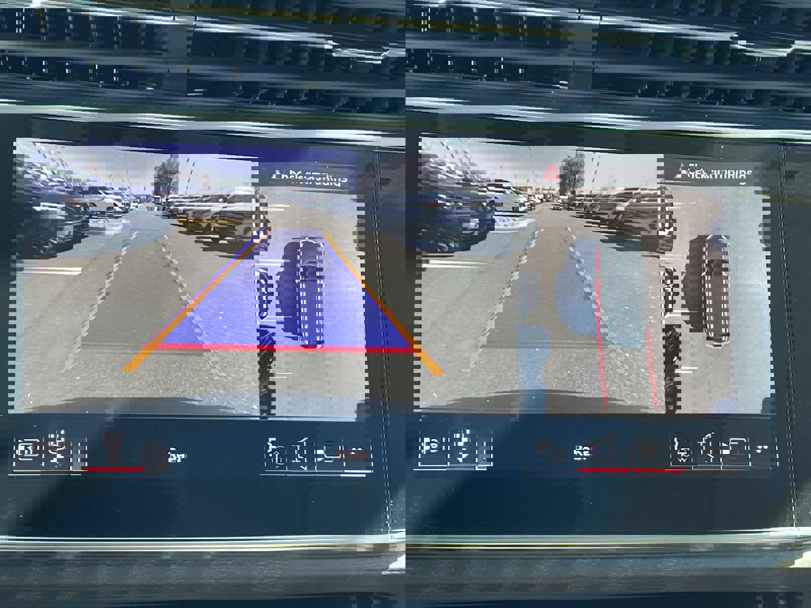 Used 2025 Audi Q8 Prestige w/ Prestige Package image 28