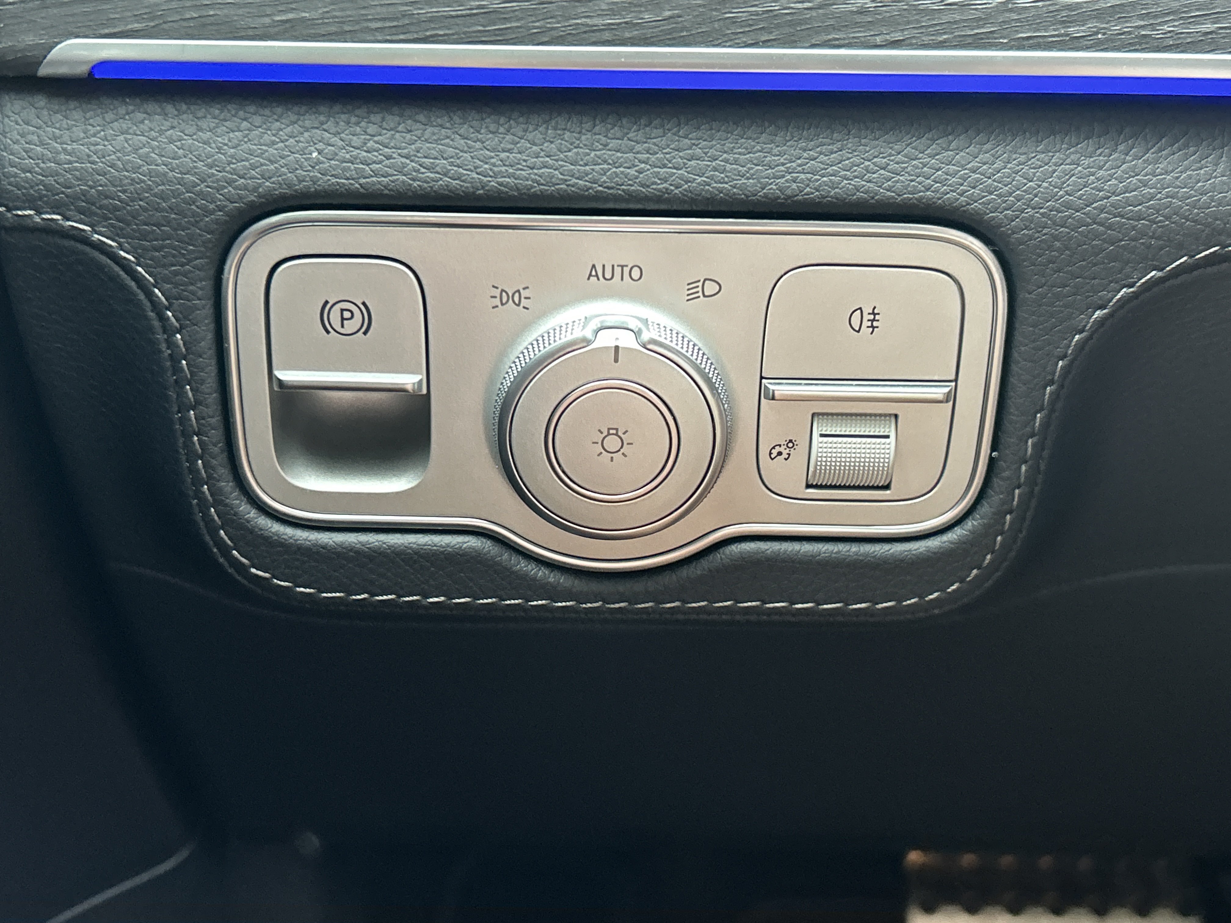 Certified 2025 Mercedes-Benz GLS 450 4MATIC image 25