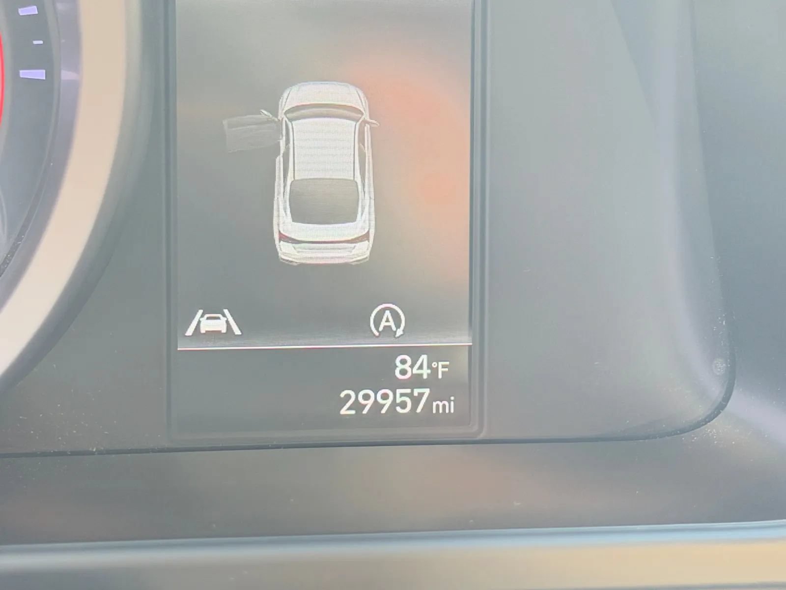 Used 2023 Hyundai Elantra SE w/ Preferred Accessory Package FWD image 23