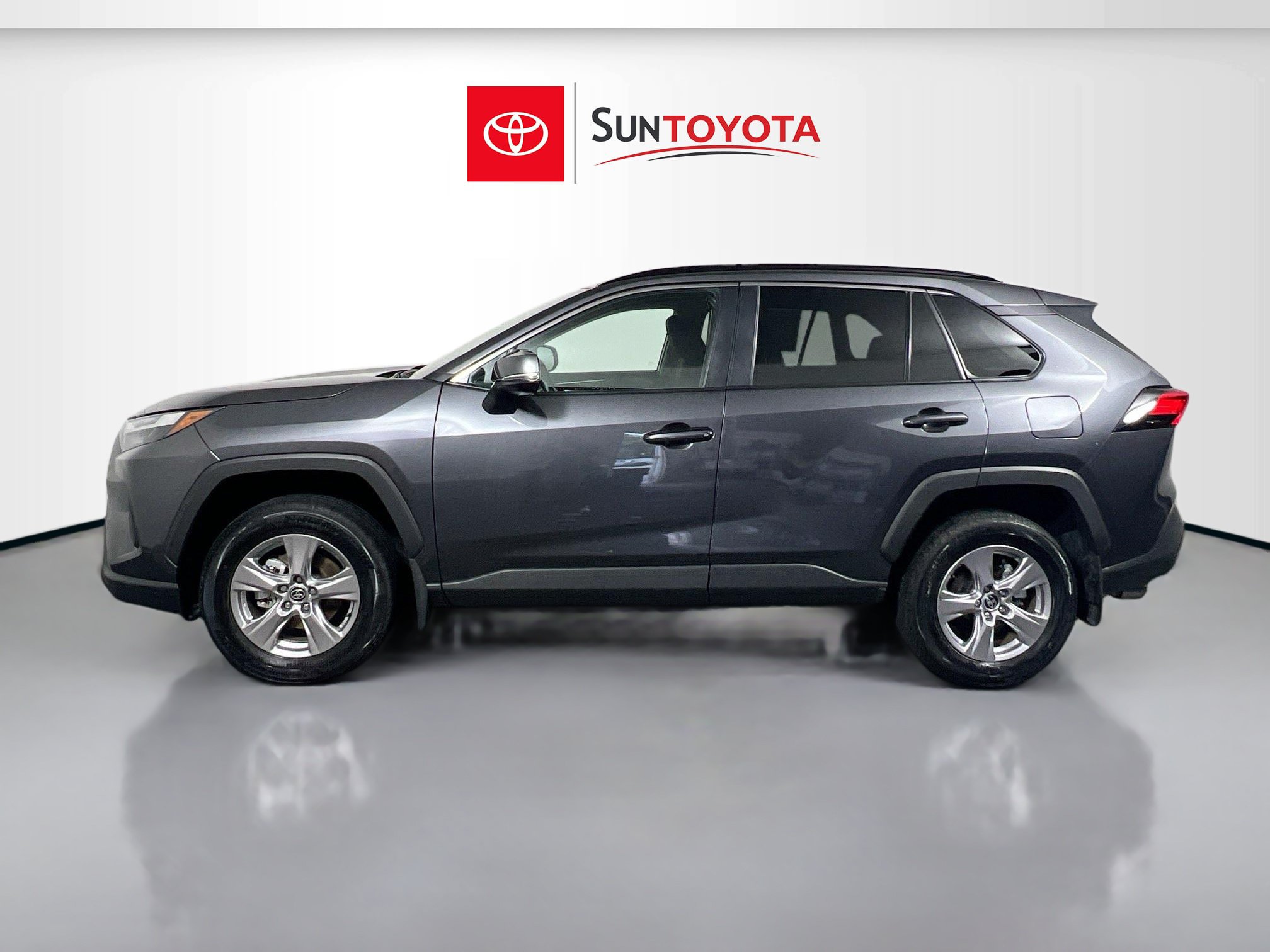 Used 2025 Toyota RAV4 XLE w/ Convenience Package FWD image 7