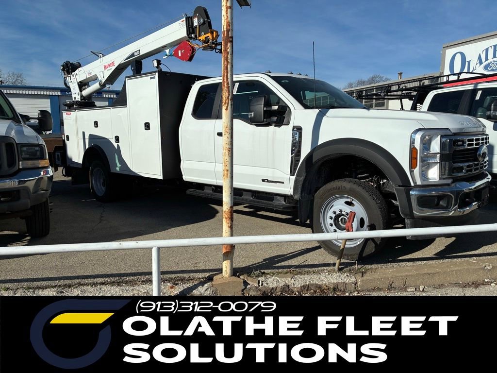 New 2025 Ford F550 4x4 Supercab Super Duty image 5