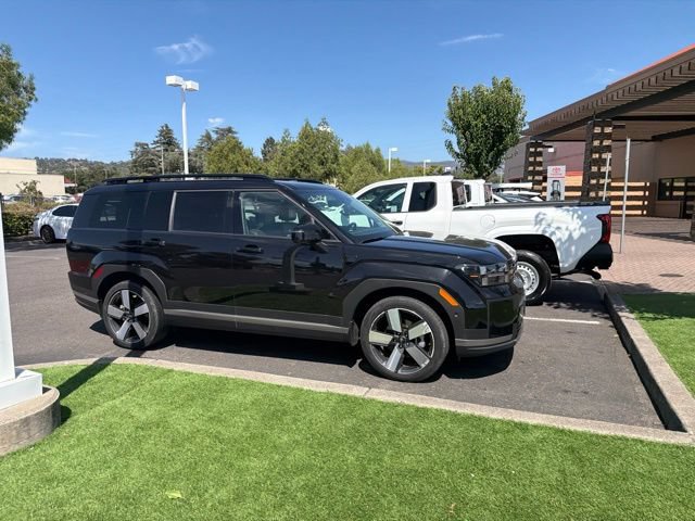 Used 2025 Hyundai Santa Fe Limited AWD/4WD image 5