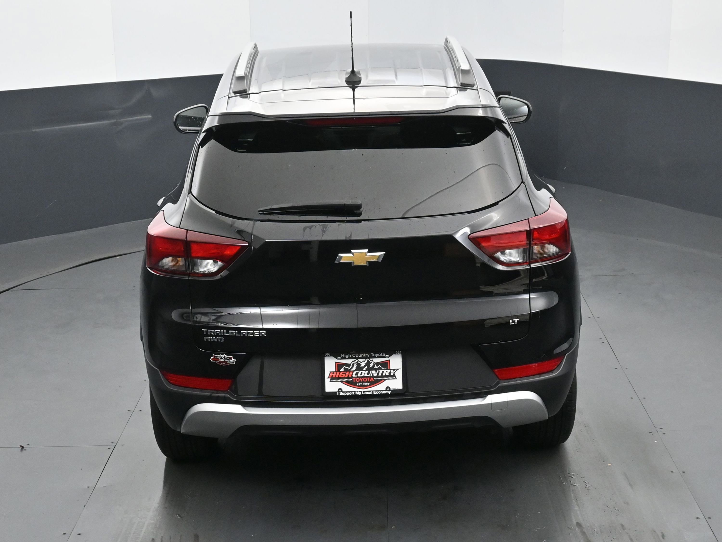 Used 2022 Chevrolet TrailBlazer LT AWD/4WD image 30