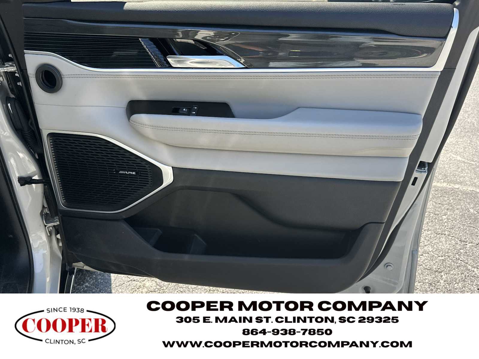 Used 2022 Jeep Wagoneer Series I RWD image 14