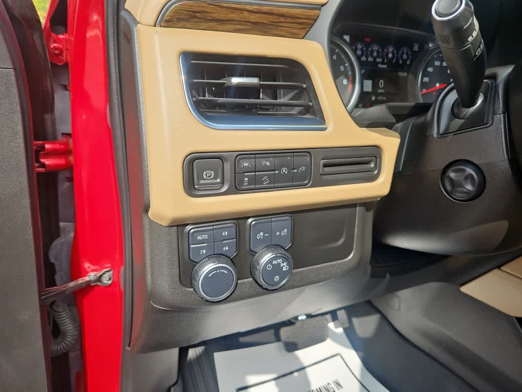 Used 2021 Chevrolet Tahoe Premier AWD/4WD image 11