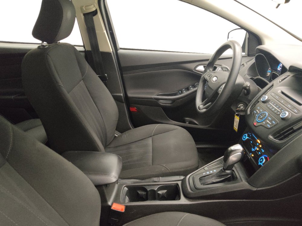 Used 2015 Ford Focus SE image 21