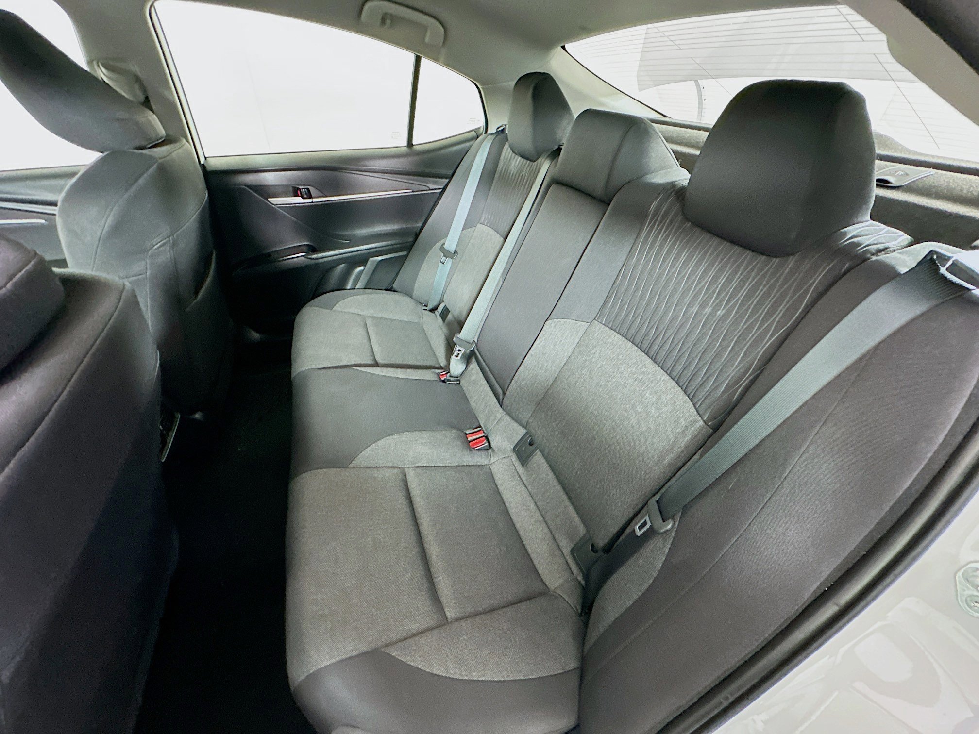 Used 2025 Toyota Camry LE image 26