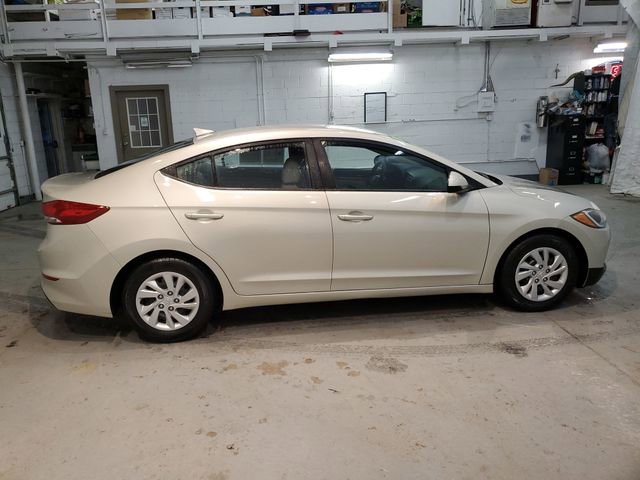 Used 2017 Hyundai Elantra SE image 6