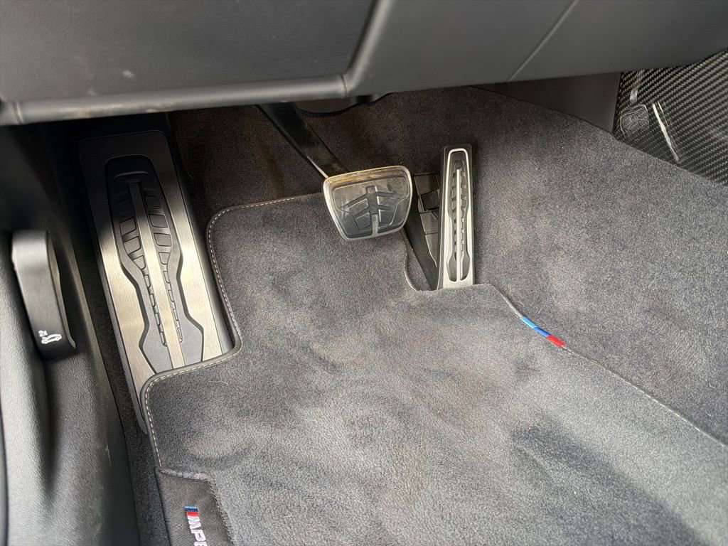 Used 2023 BMW M4 CSL image 21