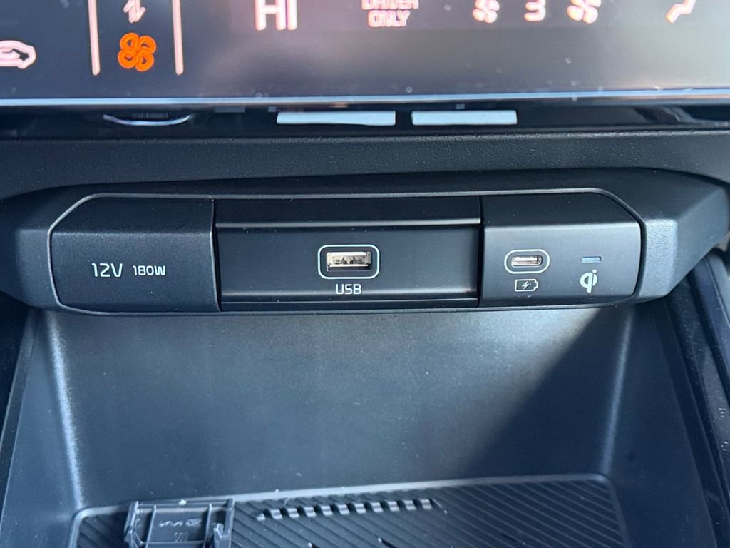 New 2025 Kia Niro EX Touring image 19