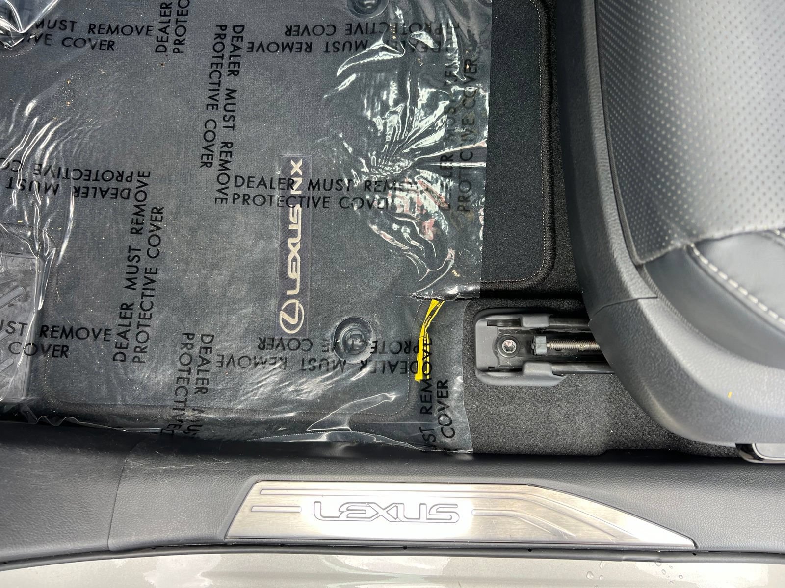 Used 2024 Lexus NX 250 FWD w/ Towing Package (2000 Lbs) image 28